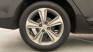 Used 2019 Hyundai Verna SX (O) 1.6 CRDi Diesel Manual tyres RIGHT REAR TYRE RIM VIEW