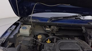 Used 2017 Renault Kwid CLIMBER 1.0 AMT Petrol Automatic engine ENGINE RIGHT SIDE HINGE & APRON VIEW