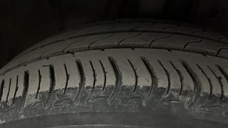 Used 2015 Honda City VX CVT Petrol Automatic tyres RIGHT FRONT TYRE TREAD VIEW