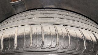 Used 2019 Hyundai Verna SX (O) 1.6 CRDi Diesel Manual tyres RIGHT REAR TYRE TREAD VIEW
