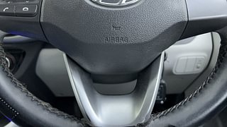 Used 2021 Hyundai Grand i10 Nios Sportz AMT 1.2 Kappa VTVT Petrol Automatic top_features Airbags