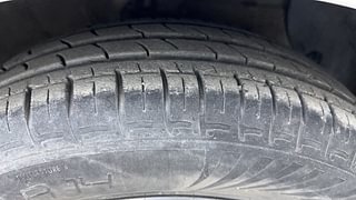 Used 2021 Hyundai Grand i10 Nios Sportz AMT 1.2 Kappa VTVT Petrol Automatic tyres RIGHT FRONT TYRE TREAD VIEW