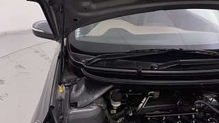 Used 2019 Hyundai Elite i20 Sportz Plus 1.2 Petrol Manual engine ENGINE RIGHT SIDE HINGE & APRON VIEW