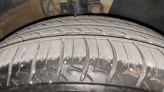 Used 2018 Volkswagen Polo Comfortline 1.0L (P) Petrol Manual tyres RIGHT FRONT TYRE TREAD VIEW