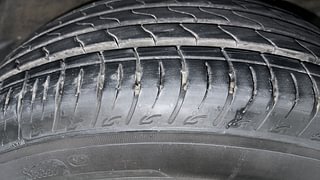 Used 2020 Hyundai Venue SX Plus 1.0 Turbo DCT Petrol Automatic tyres RIGHT FRONT TYRE TREAD VIEW