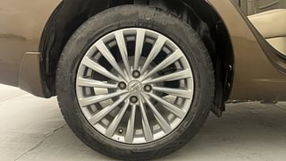 Used 2015 Maruti Suzuki Ciaz ZXi Petrol Manual tyres RIGHT REAR TYRE RIM VIEW