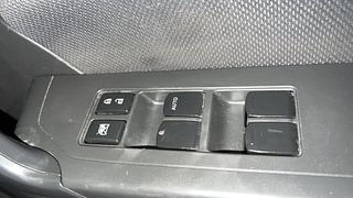 Used 2018 Maruti Suzuki Vitara Brezza VDi (O) Diesel Manual top_features Power windows