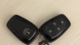 Used 2023 Tata Punch Accomplished Dazzle Pack MT Petrol Manual extra CAR KEY VIEW