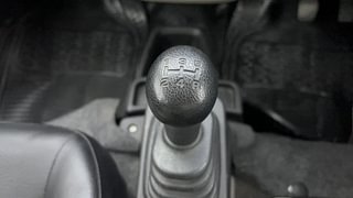 Used 2023 Maruti Suzuki Eeco AC CNG 5 STR Petrol+cng Manual interior GEAR  KNOB VIEW