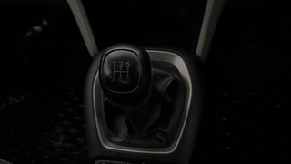 Used 2020 Hyundai New Santro 1.1 Magna Petrol Manual interior GEAR  KNOB VIEW