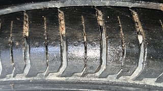 Used 2021 Hyundai New i20 Asta (O) 1.0 Turbo DCT Petrol Automatic tyres LEFT REAR TYRE TREAD VIEW