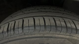 Used 2021 Hyundai Venue SX Plus 1.0 Turbo DCT Petrol Automatic tyres RIGHT FRONT TYRE TREAD VIEW