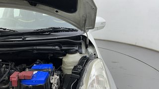 Used 2013 Maruti Suzuki Swift [2011-2017] ZXi Petrol Manual engine ENGINE LEFT SIDE HINGE & APRON VIEW