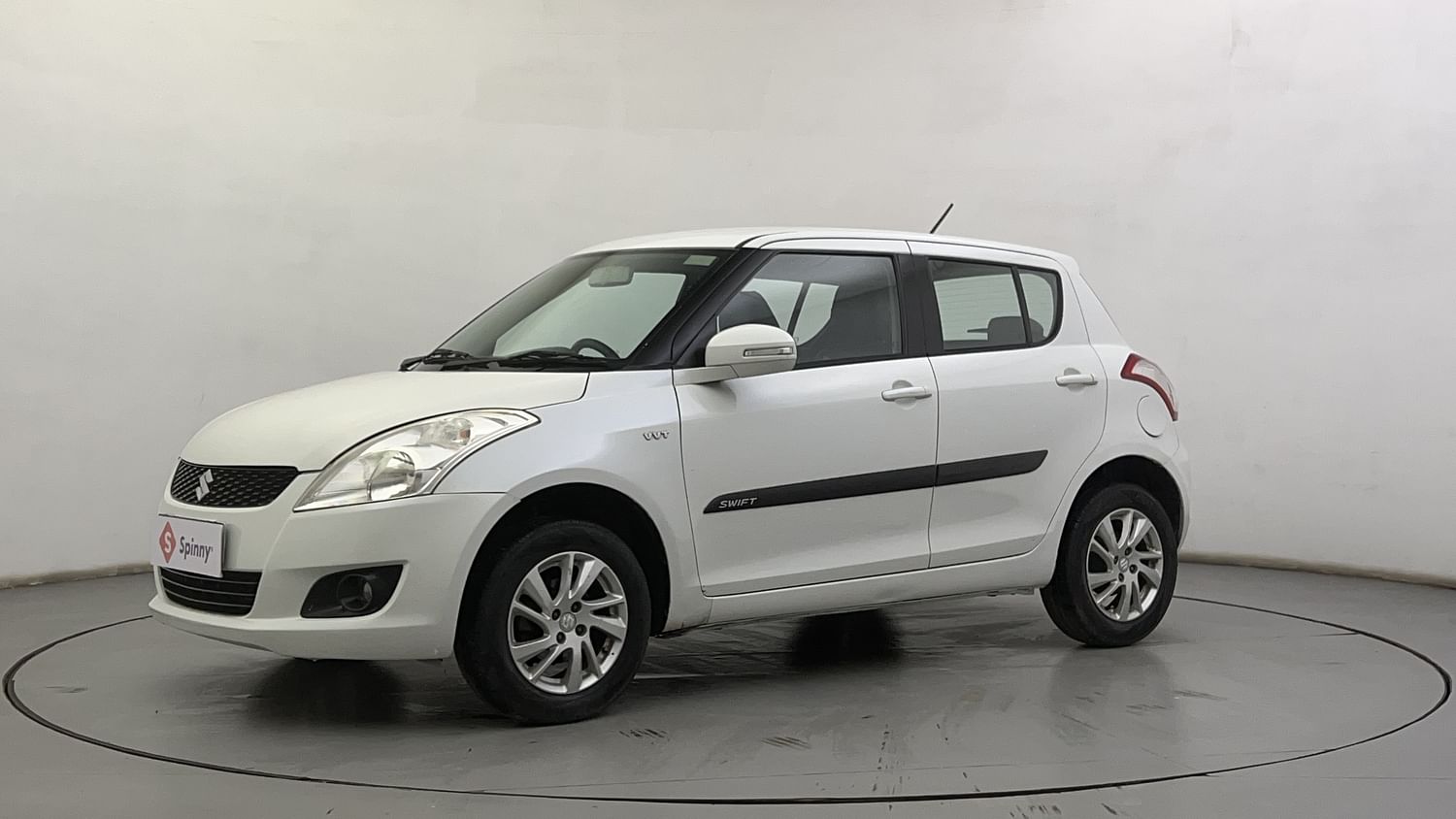 LEFT FRONT CORNER VIEW