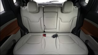 Used 2023 Jeep Compass Limited (O) 1.4 Petrol DCT Petrol Automatic interior REAR SEAT CONDITION VIEW