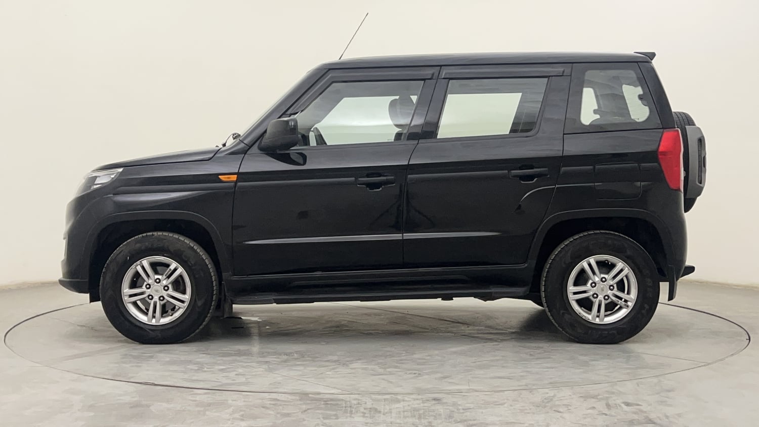 New Mahindra Bolero Neo exterior LEFT SIDE VIEW