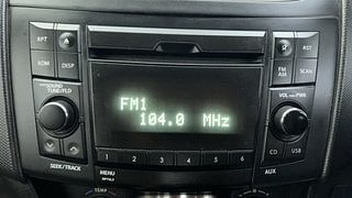 Used 2013 Maruti Suzuki Swift [2011-2017] ZXi Petrol Manual top_features Integrated (in-dash) music system