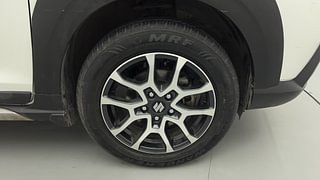 Used 2022 Maruti Suzuki XL6 Zeta MT Petrol Petrol Manual tyres RIGHT FRONT TYRE RIM VIEW
