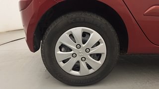 Used 2011 Hyundai i10 Sportz 1.2 AT Kappa2 Petrol Automatic tyres RIGHT REAR TYRE RIM VIEW