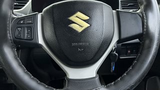 Used 2013 Maruti Suzuki Swift [2011-2017] ZXi Petrol Manual top_features Steering mounted controls