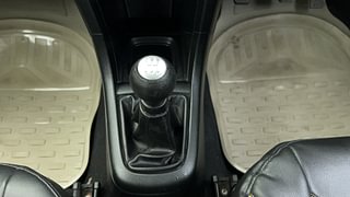 Used 2013 Maruti Suzuki Swift [2011-2017] ZXi Petrol Manual interior GEAR  KNOB VIEW