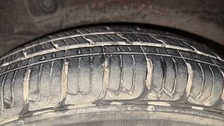 Used 2011 Hyundai i10 Sportz 1.2 AT Kappa2 Petrol Automatic tyres RIGHT REAR TYRE TREAD VIEW