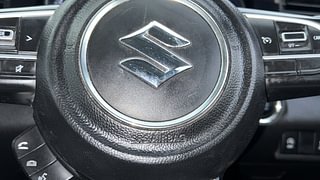 Used 2022 Maruti Suzuki XL6 Zeta MT Petrol Petrol Manual top_features Airbags