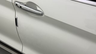 Used 2022 Maruti Suzuki XL6 Zeta MT Petrol Petrol Manual dents MINOR SCRATCH