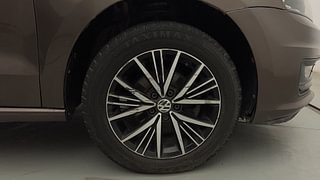 Used 2017 volkswagen Vento 1.5L Comfortline Diesel Diesel Manual tyres RIGHT FRONT TYRE RIM VIEW