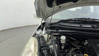 Used 2013 Maruti Suzuki Swift [2011-2017] ZXi Petrol Manual engine ENGINE RIGHT SIDE HINGE & APRON VIEW
