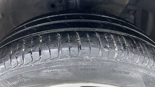 Used 2013 Maruti Suzuki Swift [2011-2017] ZXi Petrol Manual tyres RIGHT FRONT TYRE TREAD VIEW