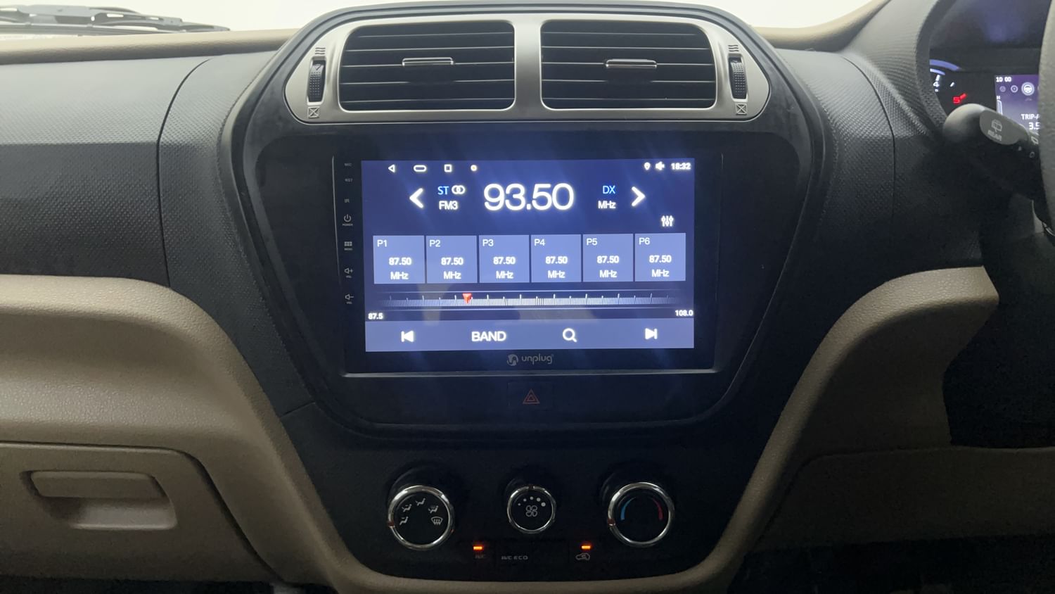New Mahindra Bolero Neo interior MUSIC SYSTEM & AC CONTROL VIEW