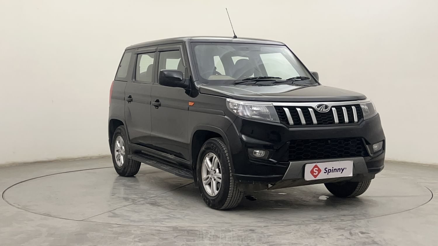 New Mahindra Bolero Neo exterior RIGHT FRONT CORNER VIEW