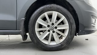 Used 2017 volkswagen Vento 1.2L Highline Petrol AT Petrol Automatic tyres RIGHT FRONT TYRE RIM VIEW