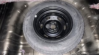 Used 2017 Renault Kwid [2015-2019] 1.0 RXT AMT Petrol Automatic tyres SPARE TYRE VIEW