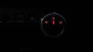 Used 2017 Renault Kwid [2015-2019] 1.0 RXT AMT Petrol Automatic interior GEAR  KNOB VIEW