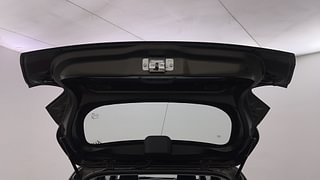 Used 2019 Renault Kwid [2015-2019] 1.0 RXT AMT Opt Petrol Automatic interior DICKY DOOR OPEN VIEW