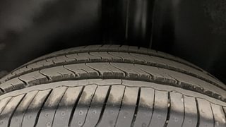 Used 2014 Volkswagen Polo Comfortline 1.2L (P) Petrol Manual tyres LEFT REAR TYRE TREAD VIEW