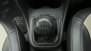 Used 2014 Volkswagen Polo Comfortline 1.2L (P) Petrol Manual interior GEAR  KNOB VIEW