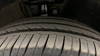 Used 2014 Volkswagen Polo Comfortline 1.2L (P) Petrol Manual tyres RIGHT FRONT TYRE TREAD VIEW