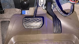 Used 2017 Maruti Suzuki Ciaz Alpha 1.4 AT Petrol Automatic interior PEDALS VIEW