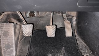 Used 2015 Hyundai Elite i20 Asta 1.4 CRDI Diesel Manual interior PEDALS VIEW