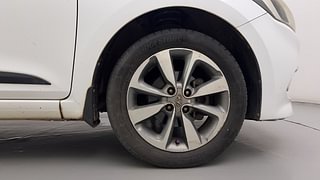 Used 2015 Hyundai Elite i20 Asta 1.4 CRDI Diesel Manual tyres RIGHT FRONT TYRE RIM VIEW