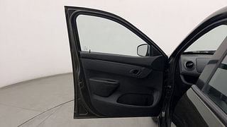 Used 2017 Renault Kwid [2015-2019] 1.0 RXT AMT Petrol Automatic interior LEFT FRONT DOOR OPEN VIEW