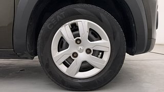 Used 2017 Renault Kwid [2015-2019] 1.0 RXT AMT Petrol Automatic tyres RIGHT FRONT TYRE RIM VIEW