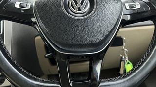 Used 2017 volkswagen Vento 1.2L Highline Petrol AT Petrol Automatic top_features Airbags