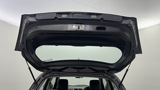 Used 2015 Maruti Suzuki Swift [2011-2017] VXi Petrol Manual interior DICKY DOOR OPEN VIEW