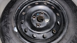 Used 2015 Maruti Suzuki Swift [2011-2017] VXi Petrol Manual tyres SPARE TYRE VIEW