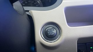 Used 2017 Maruti Suzuki Ciaz Alpha 1.4 AT Petrol Automatic top_features Keyless start