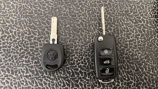 Used 2014 Volkswagen Polo Comfortline 1.2L (P) Petrol Manual extra CAR KEY VIEW